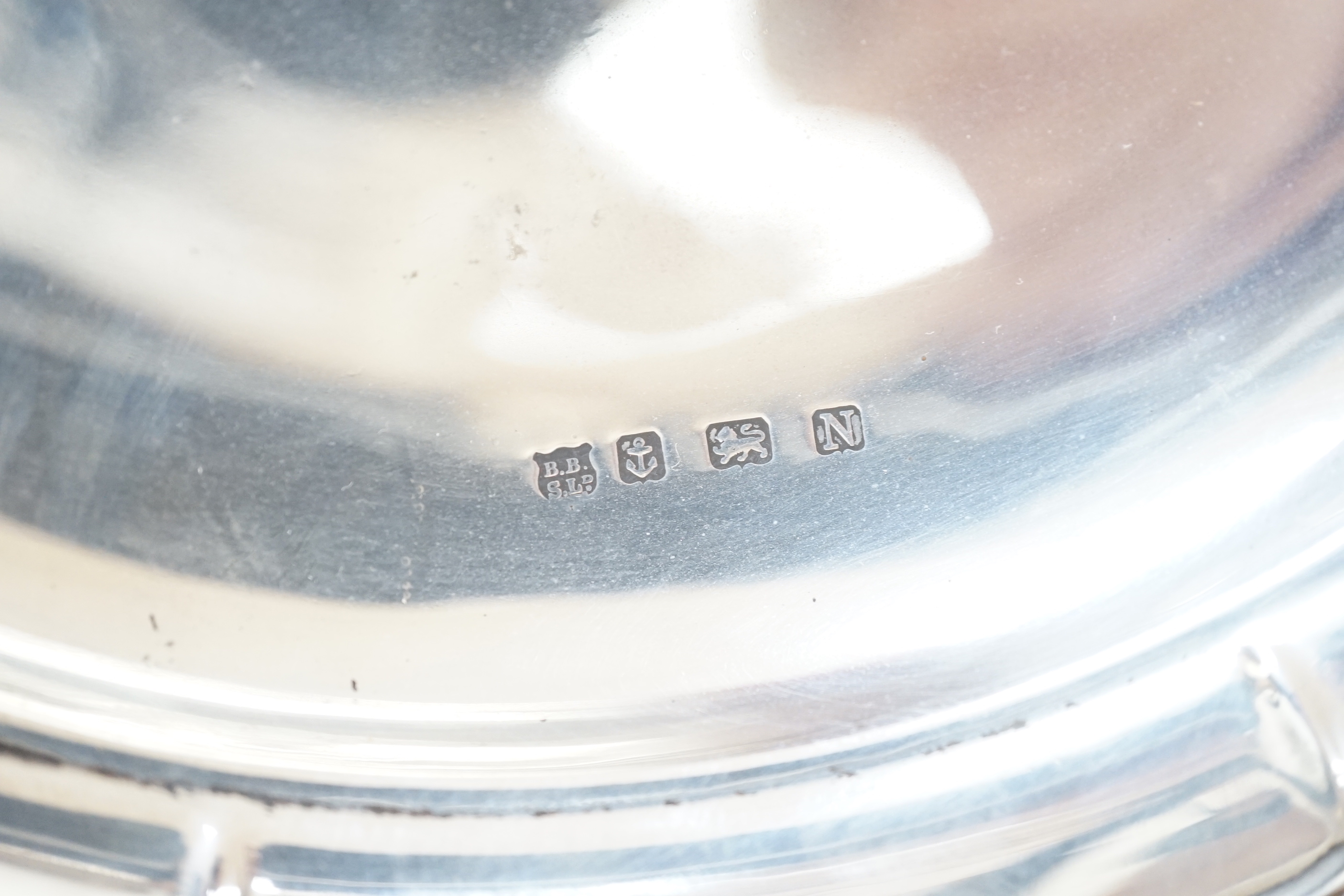 A George VI silver pedestal fruit bowl, Barker Brothers Silver Ltd, Birmingham, 1937, diameter 25cm